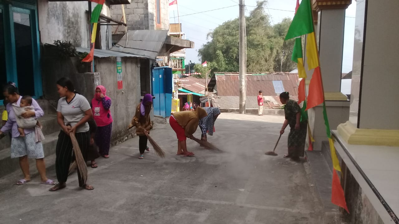 Kebersihan persiapan Lomba HATINYA PKK Desa Candiyasan